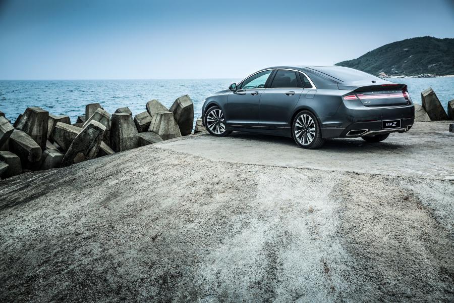  Lincoln MKZ H 2017 года  (CN) (фото 5 из 40)